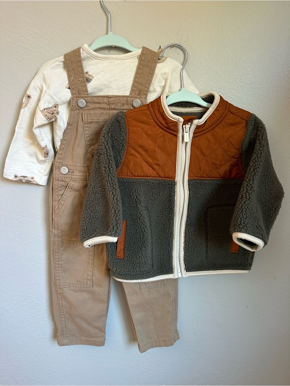 Zara + Old Navy 6-12M Neutral Woodland 3 Piece Outfit Bundle